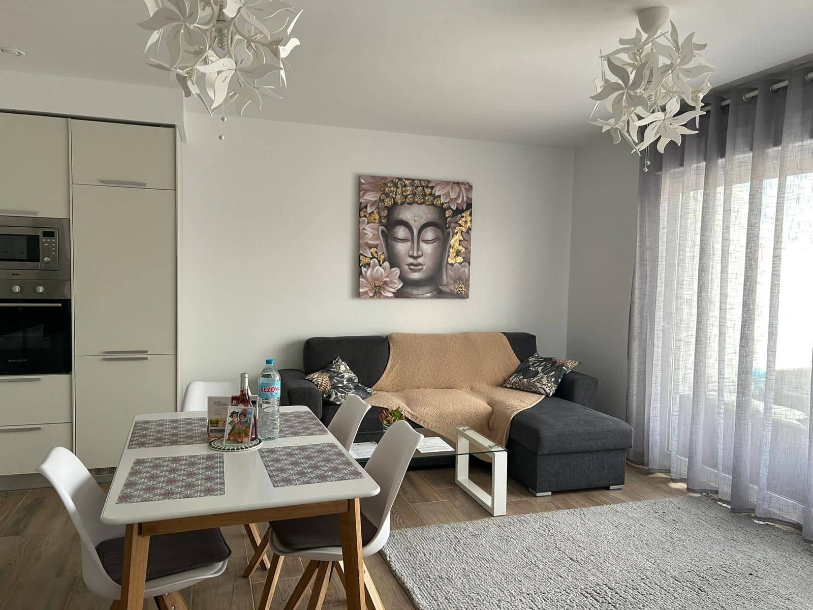 2 soverom Leilighet til leie i Torrevieja med svømmebasseng garasje - € 1 500 (Ref: 9378706)