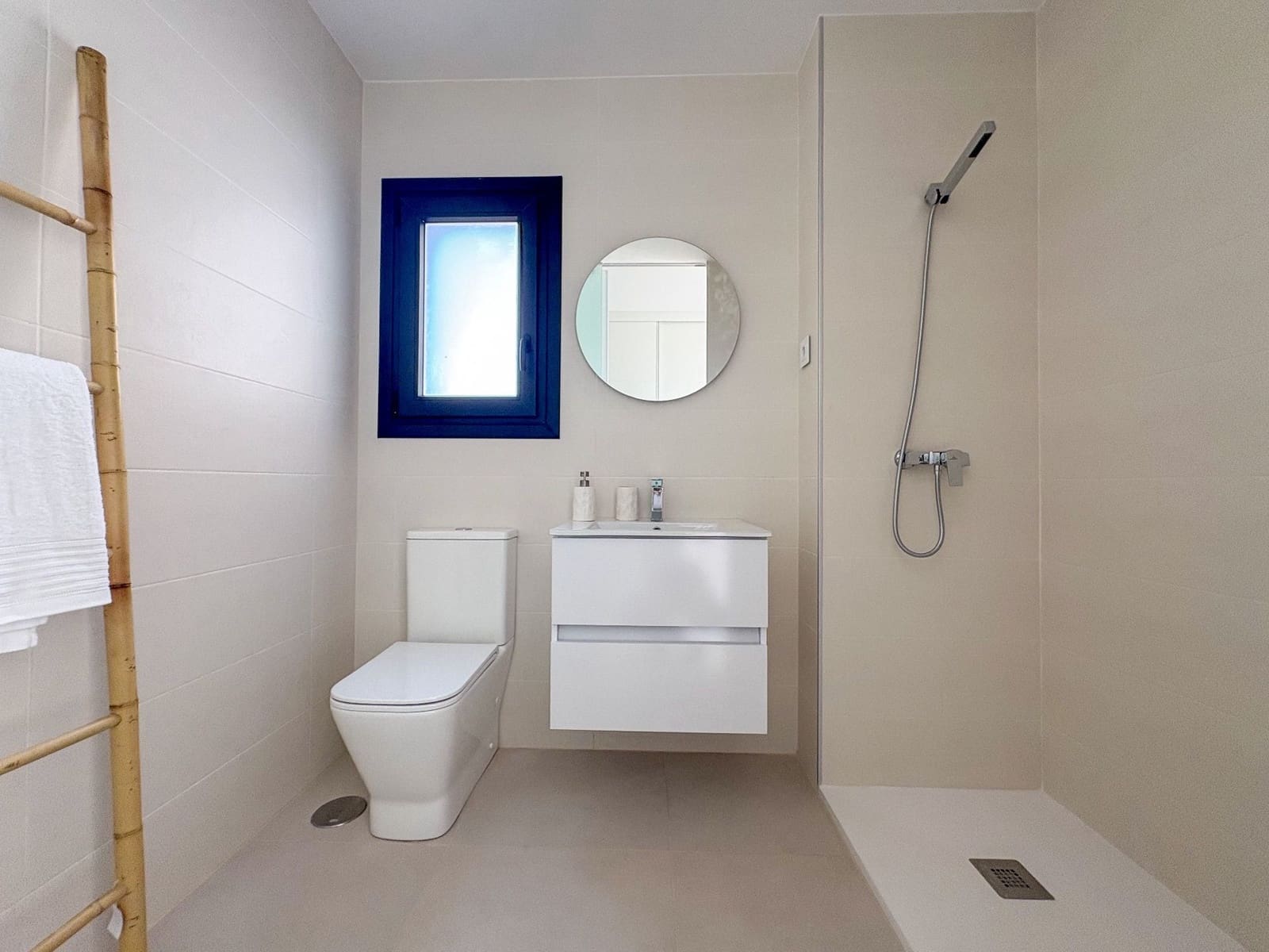 3 soverom Leilighet til salgs i Pilar de la Horadada med svømmebasseng garasje - € 334 900 (Ref: 9402858)