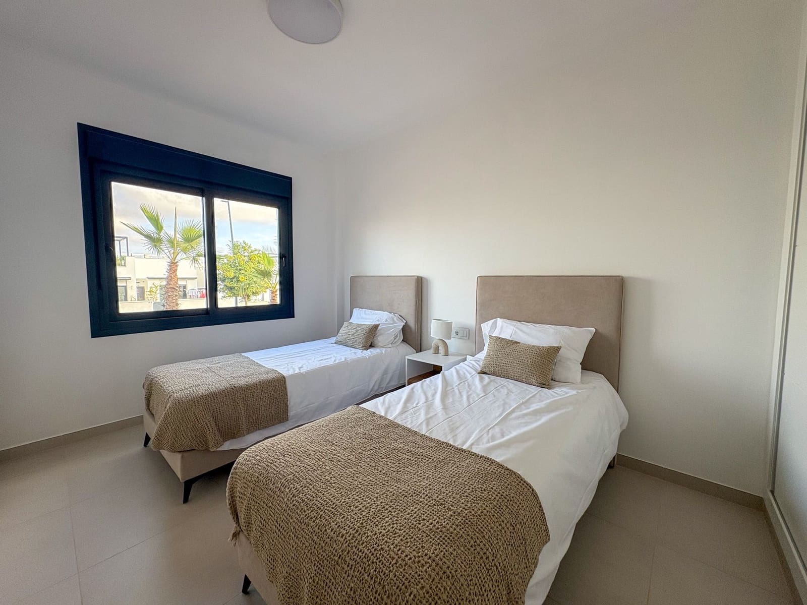 3 soverom Leilighet til salgs i Pilar de la Horadada med svømmebasseng garasje - € 334 900 (Ref: 9402858)