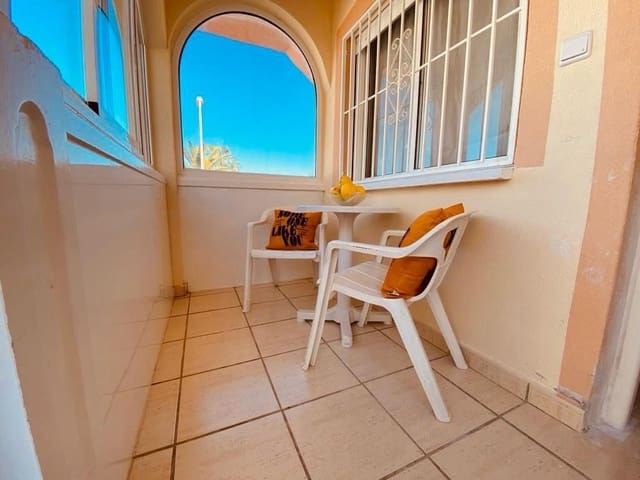 2 soverom Bungalow til leie i Orihuela Costa, Orihuela med svømmebasseng - € 800 (Ref: 9409166)