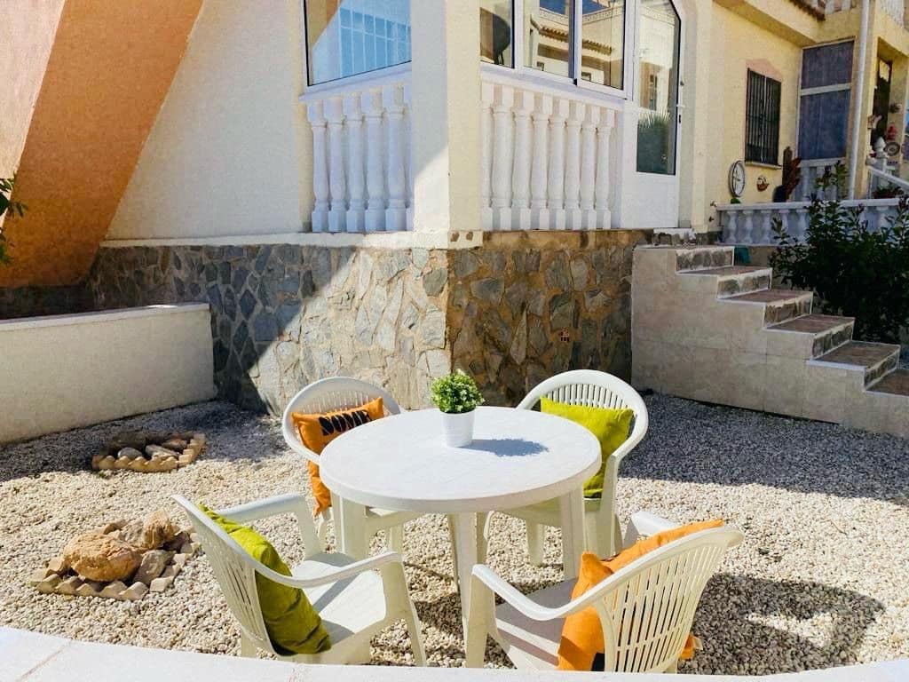 Bungalow de 2 chambres à louer à Orihuela Costa avec piscine - 800 € (Ref: 9409166)
