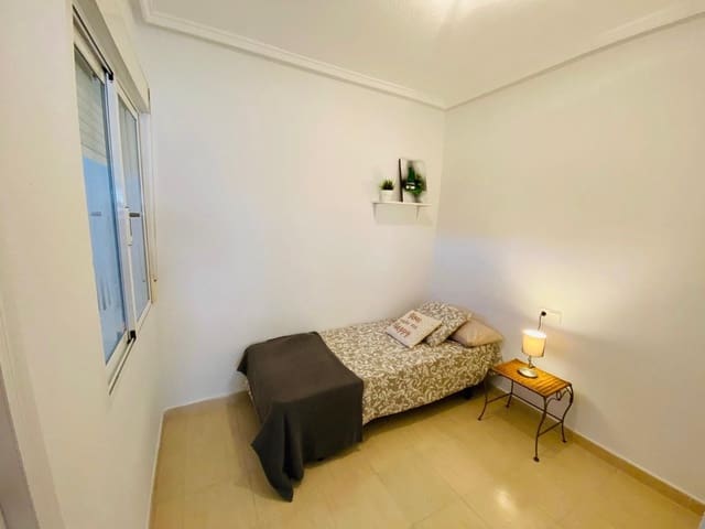 2 soverom Bungalow til leie i Orihuela Costa, Orihuela med svømmebasseng - € 800 (Ref: 9409166)