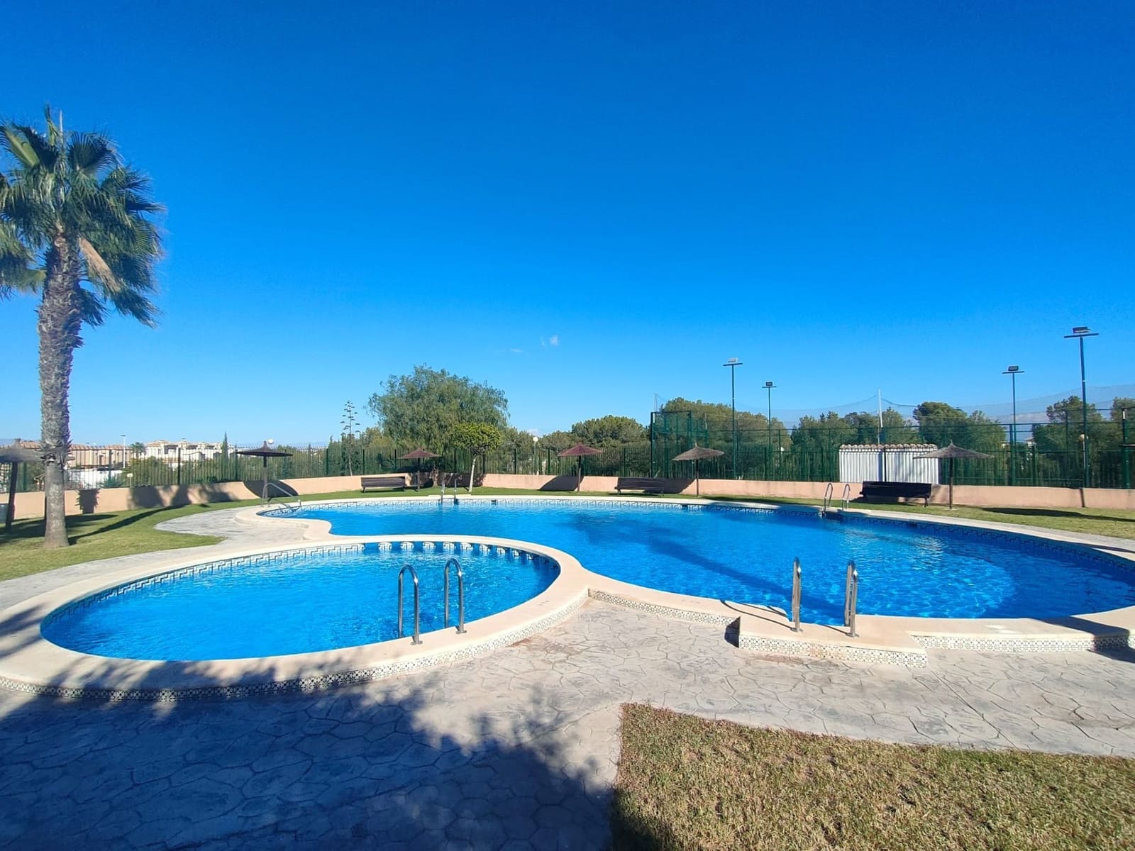4 bedroom Villa for rent in Orihuela Costa with pool garage - € 1,880 (Ref: 9409169)