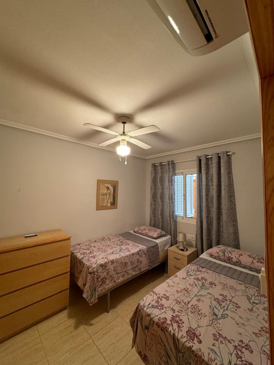 2 bedroom Semi-detached Villa for rent in Orihuela Costa with pool - € 1,000 (Ref: 9409170)