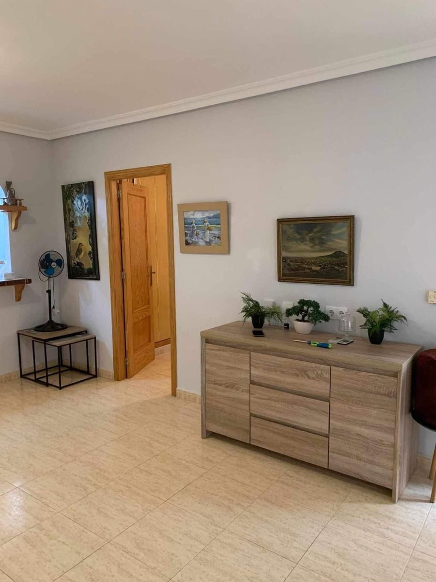 2 bedroom Semi-detached Villa for rent in Orihuela Costa with pool - € 1,000 (Ref: 9409170)