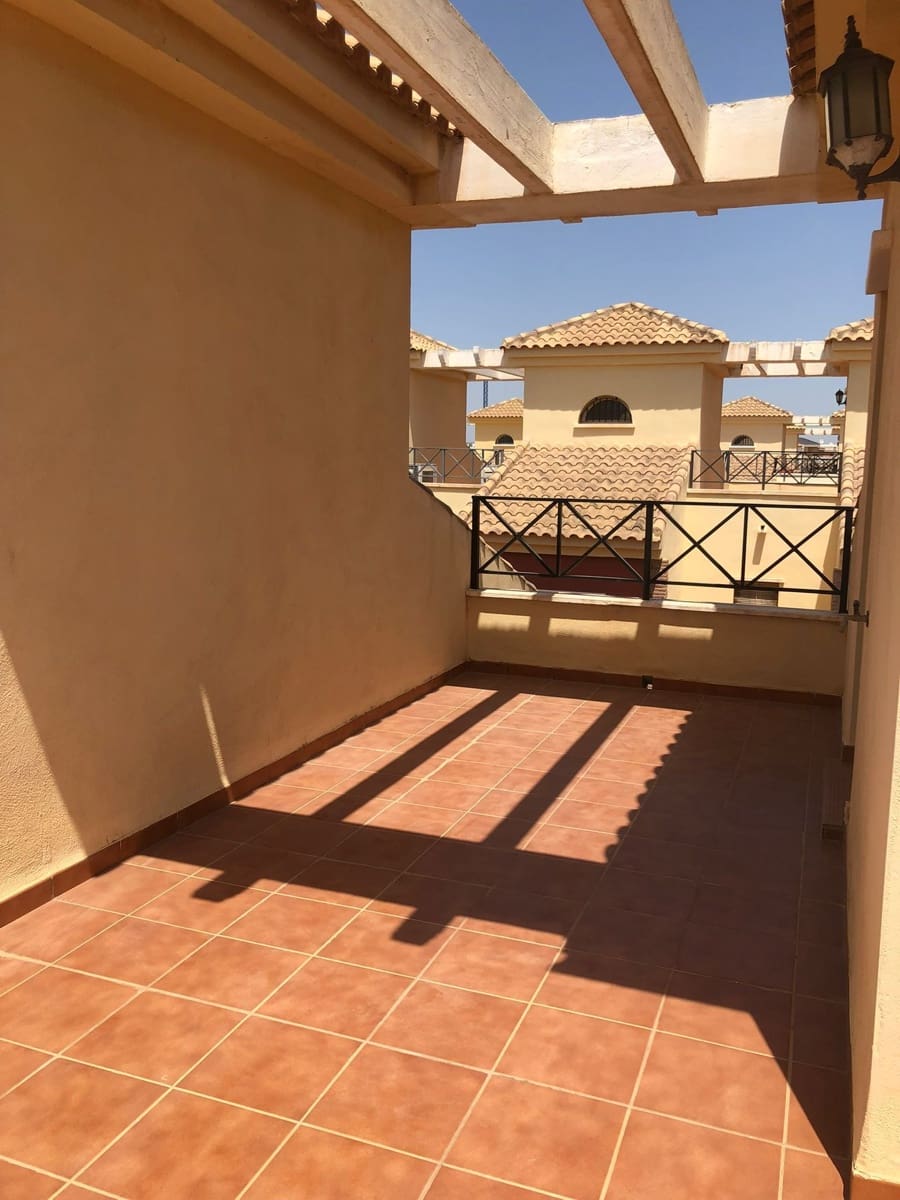 4 soverom Kjedet enebolig til leie i Pilar de la Horadada - € 1 250 (Ref: 9409172)