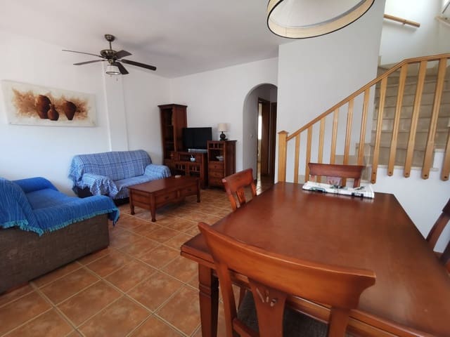 4 bedroom Semi-detached Villa for rent in Pilar de la Horadada - € 1,250 (Ref: 9409172)