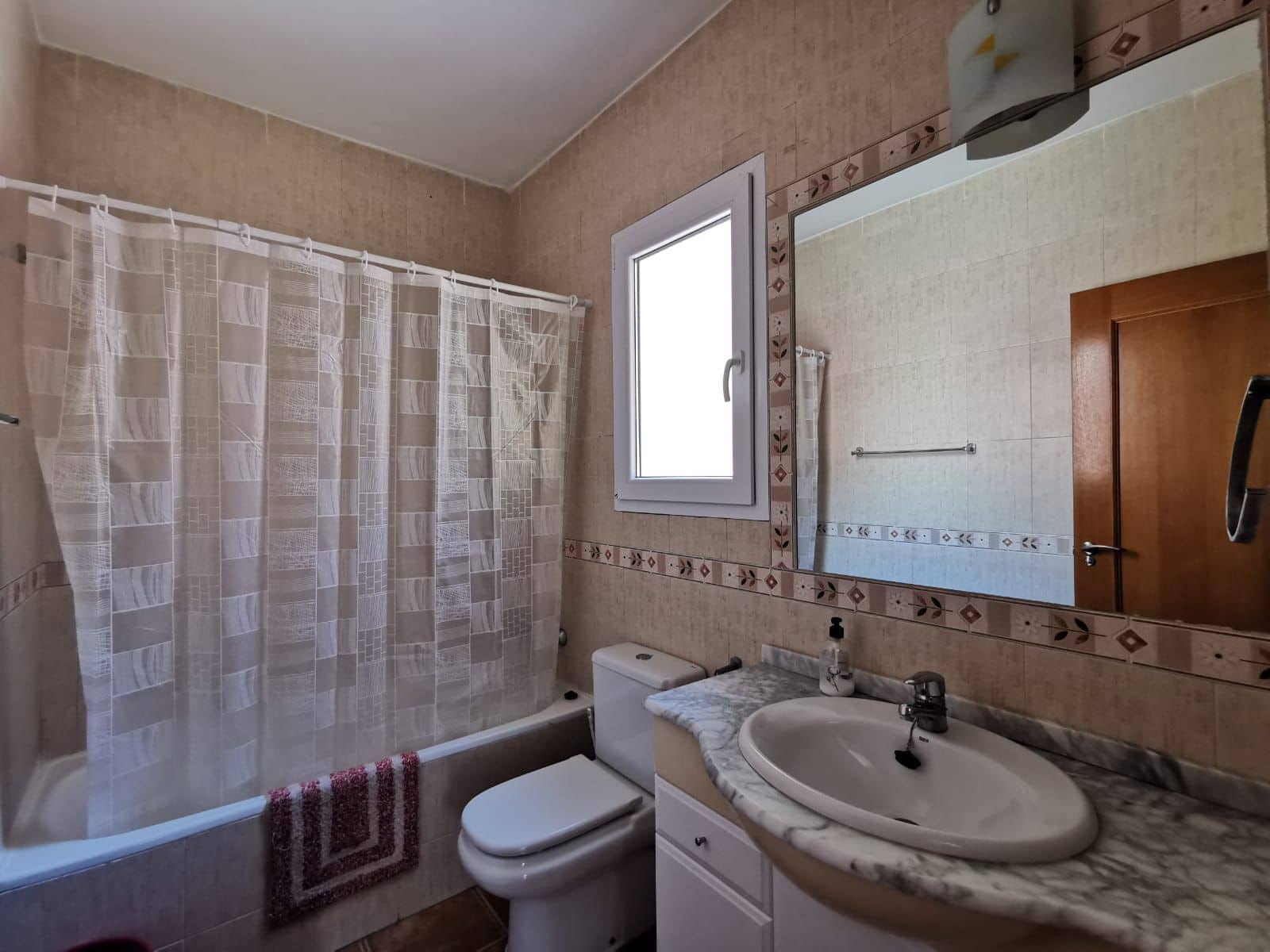 4 soverom Kjedet enebolig til leie i Pilar de la Horadada - € 1 250 (Ref: 9409172)