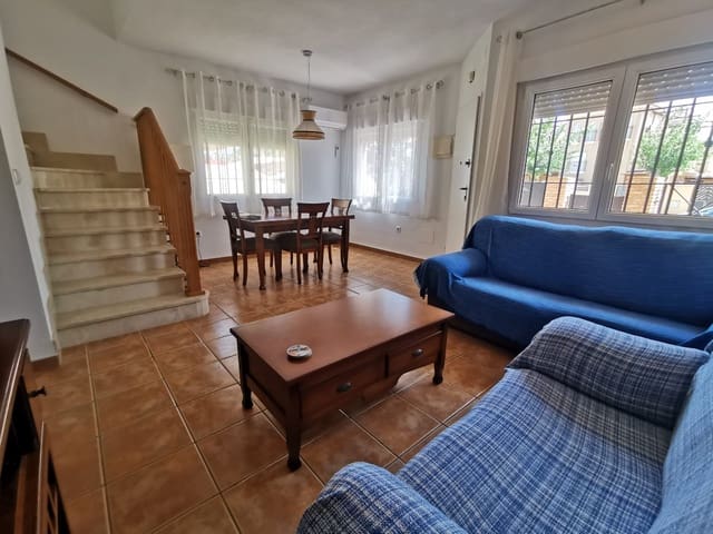 4 bedroom Semi-detached Villa for rent in Pilar de la Horadada - € 1,250 (Ref: 9409172)