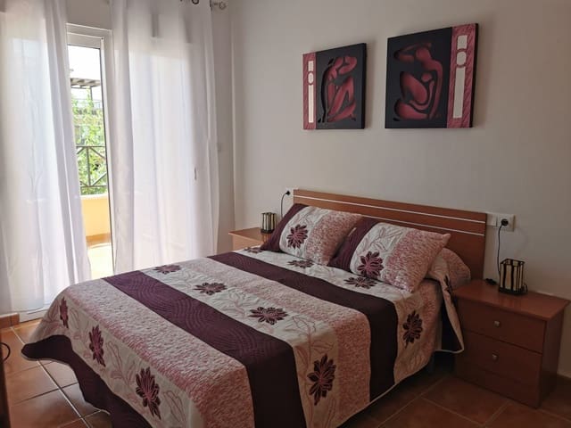 4 bedroom Semi-detached Villa for rent in Pilar de la Horadada - € 1,250 (Ref: 9409172)