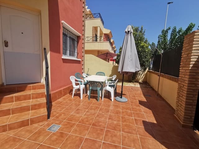 4 bedroom Semi-detached Villa for rent in Pilar de la Horadada - € 1,250 (Ref: 9409172)