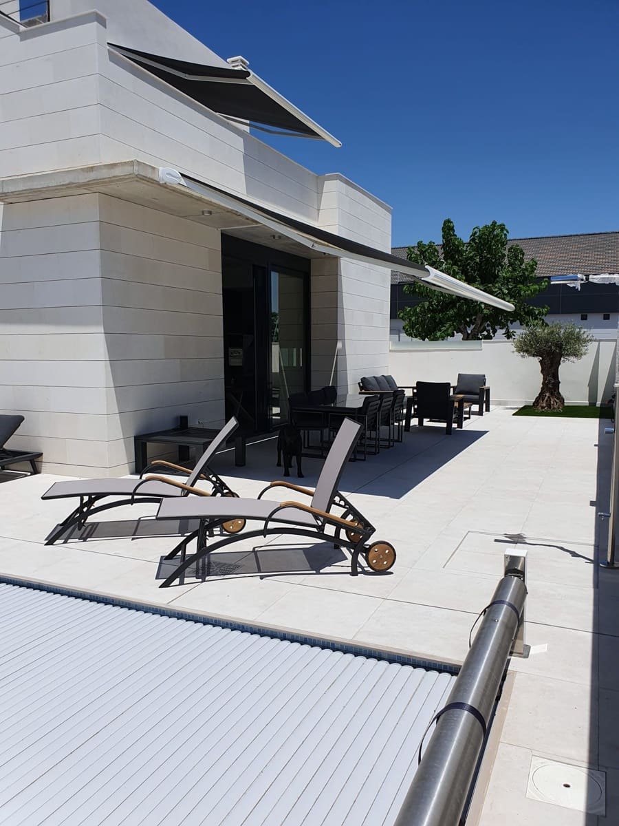 4 camera da letto Villa da affittare in Pilar de la Horadada con piscina garage - 2.350 € (Rif: 9409175)