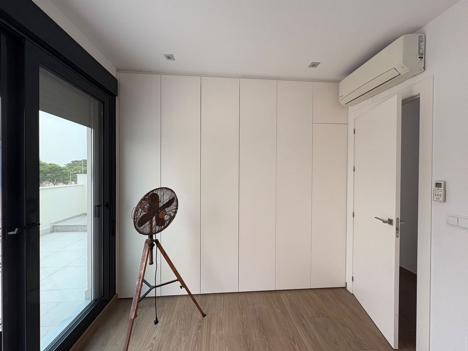 4 camera da letto Villa da affittare in Pilar de la Horadada con piscina garage - 2.350 € (Rif: 9409175)