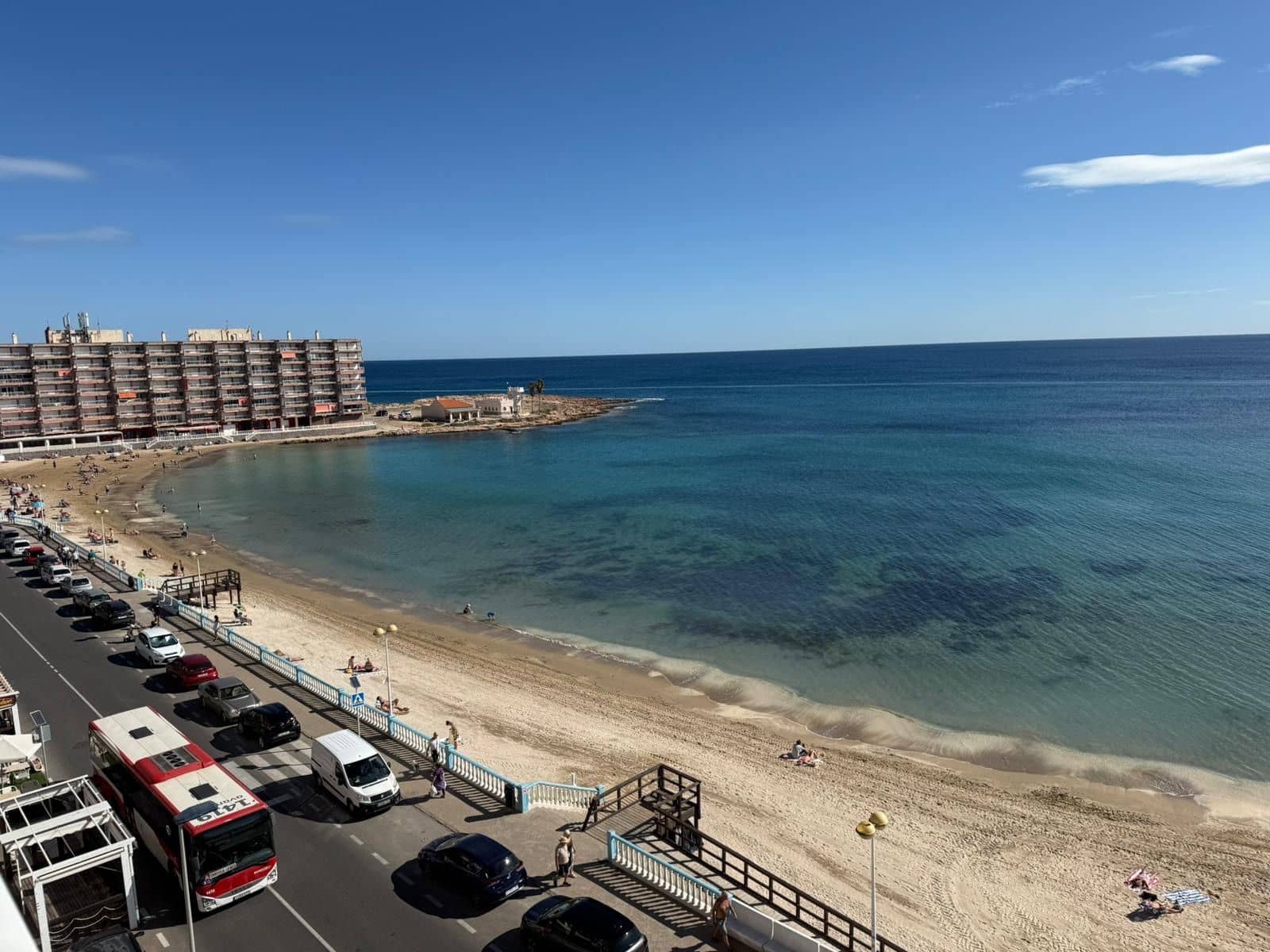 3 soverom Penthouse til leie i Torrevieja med garasje - € 2 000 (Ref: 9409176)