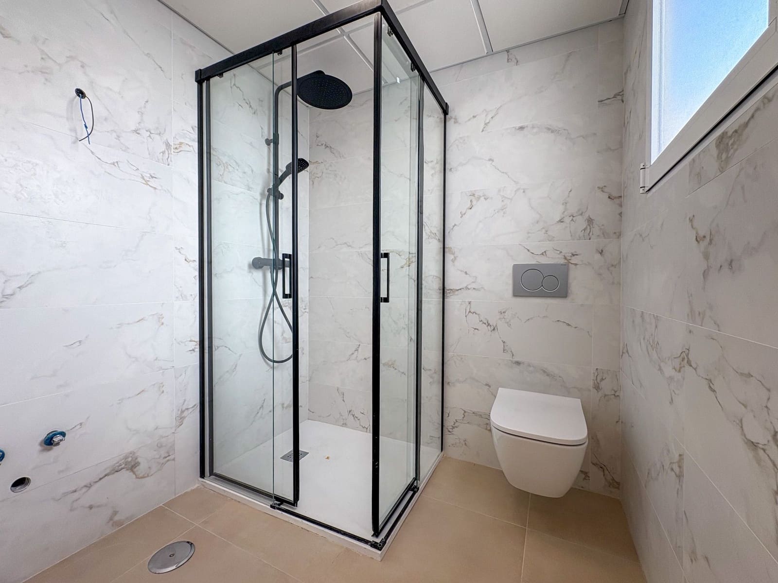 3 soverom Penthouse til leie i Torrevieja med garasje - € 2 000 (Ref: 9409176)