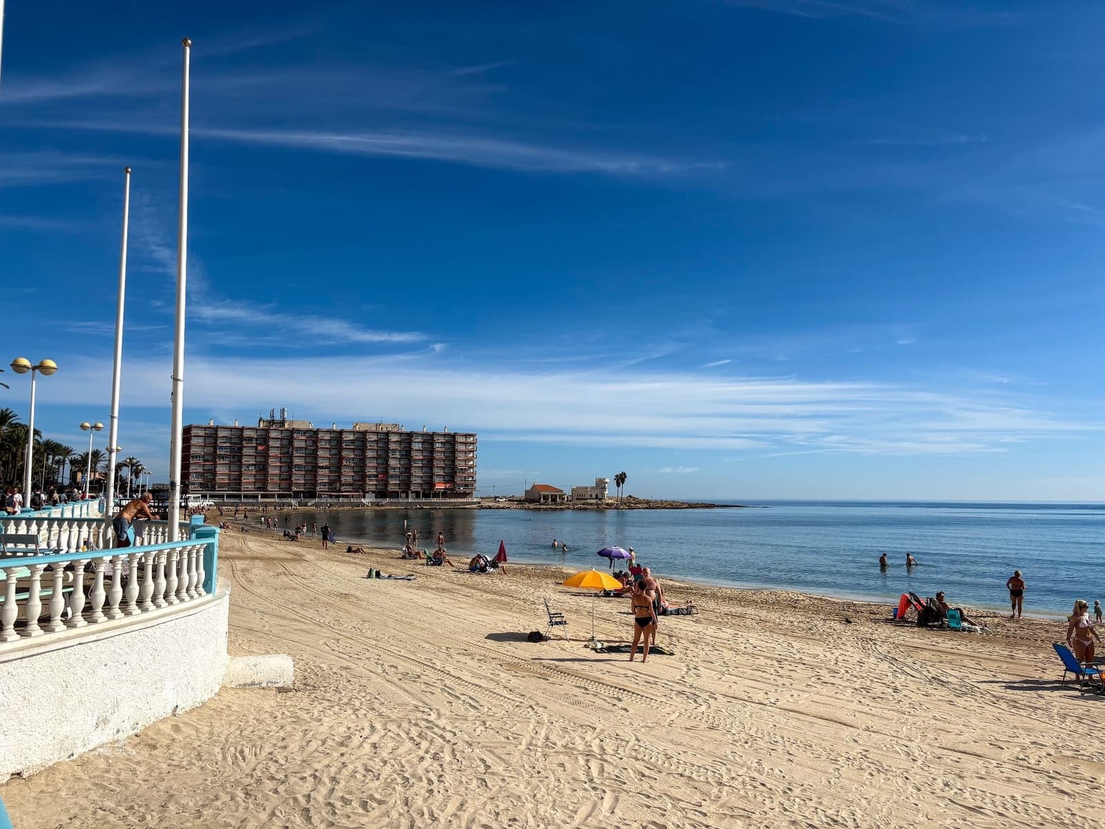 3 soverom Penthouse til leie i Torrevieja med garasje - € 2 000 (Ref: 9409176)