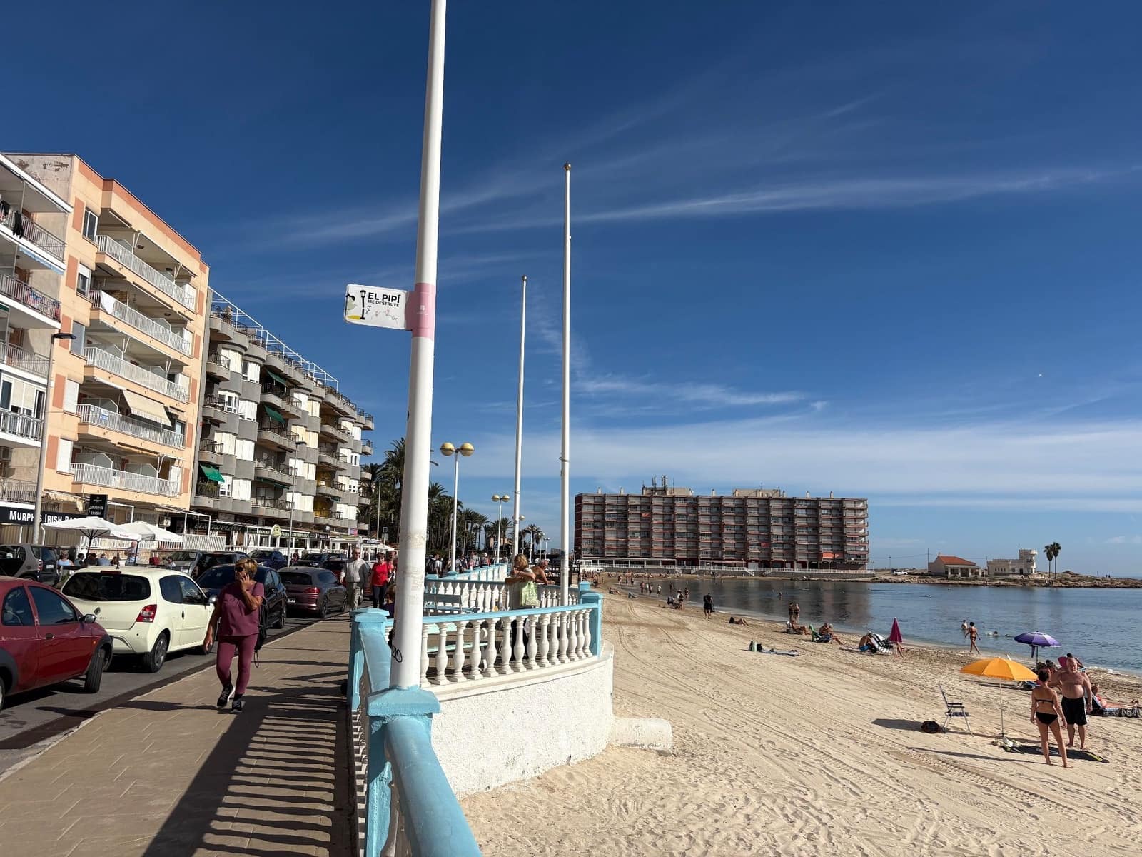3 soverom Penthouse til leie i Torrevieja med garasje - € 2 000 (Ref: 9409176)