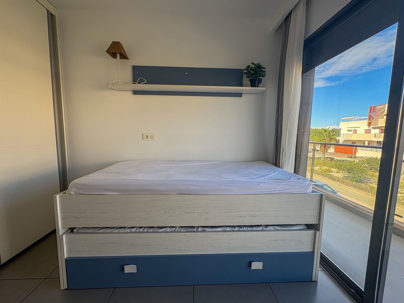 2 sypialnia Penthouse do wynajęcia w Pilar de la Horadada z basenem garażem - 780 € (Ref: 9413584)