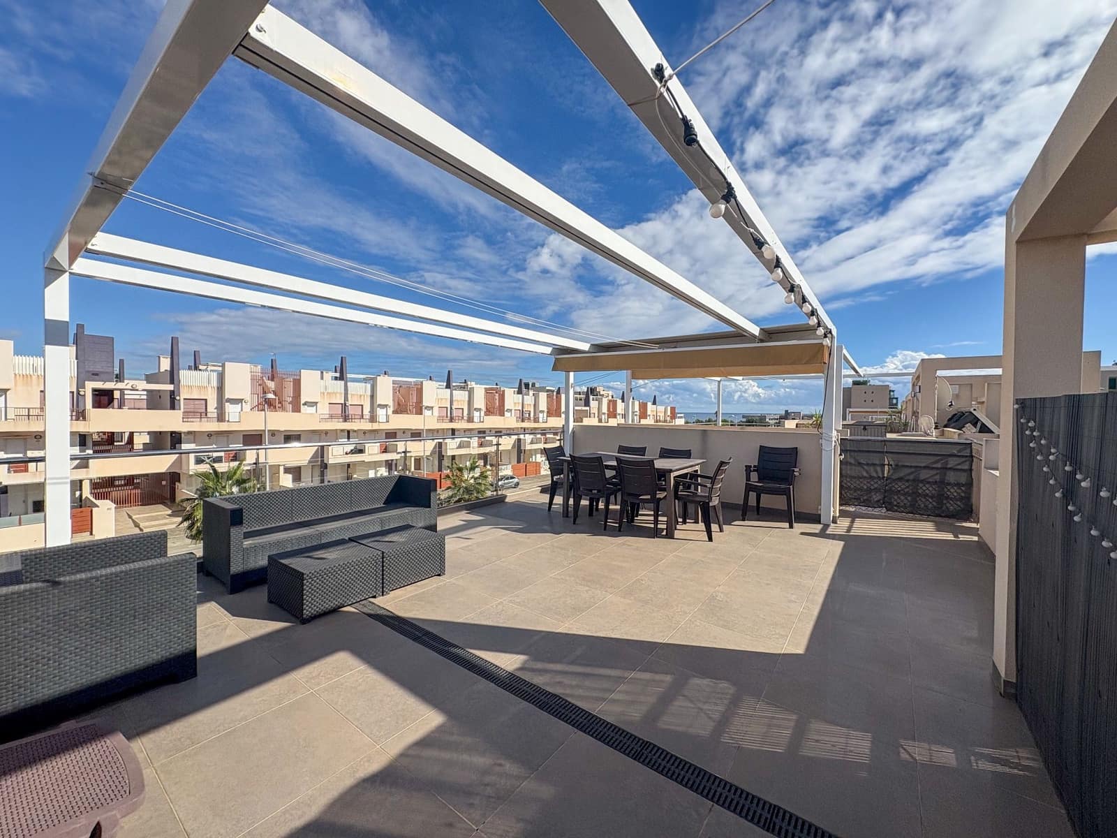 2 sypialnia Penthouse do wynajęcia w Pilar de la Horadada z basenem garażem - 780 € (Ref: 9413584)