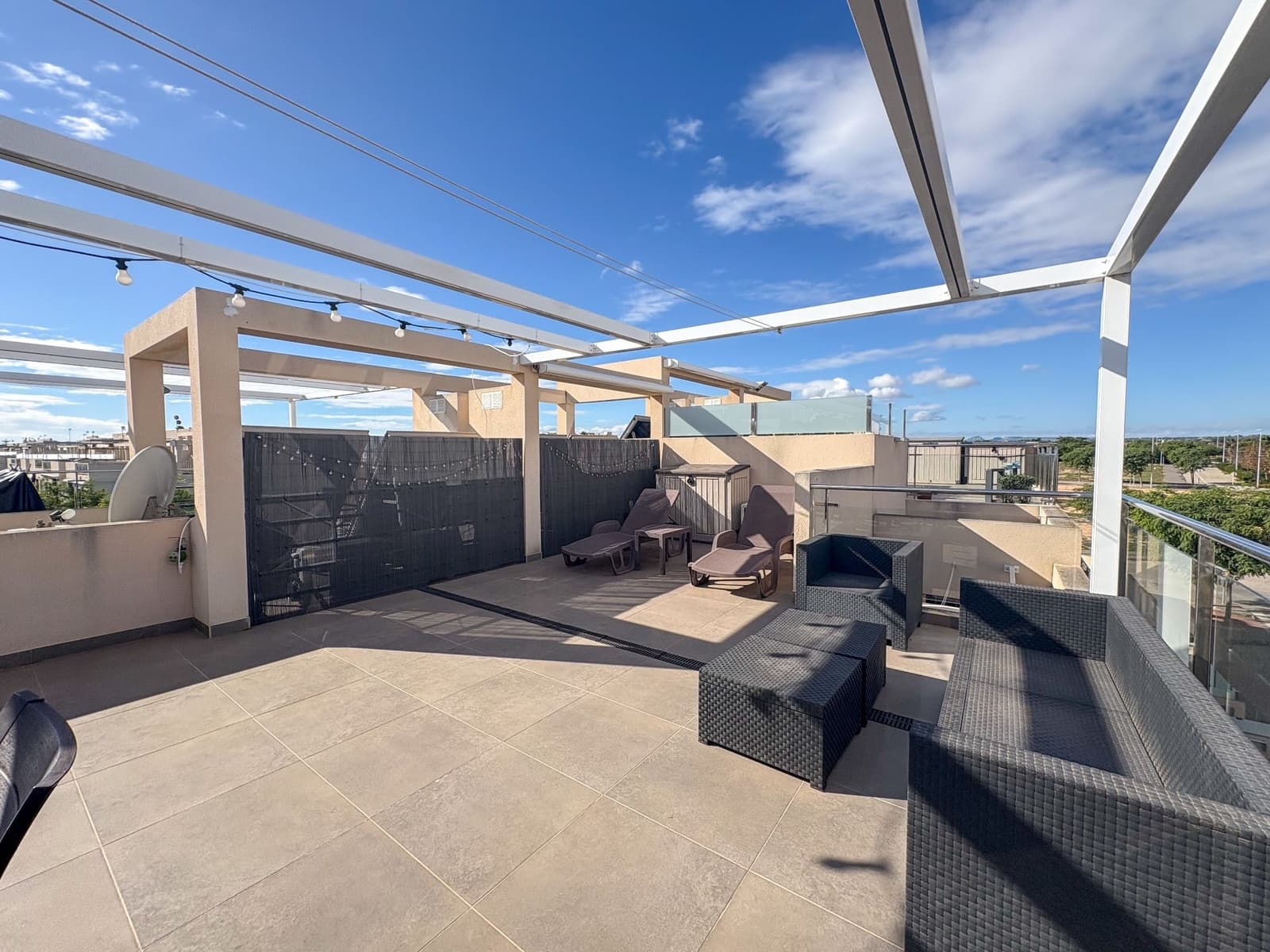 2 sypialnia Penthouse do wynajęcia w Pilar de la Horadada z basenem garażem - 780 € (Ref: 9413584)