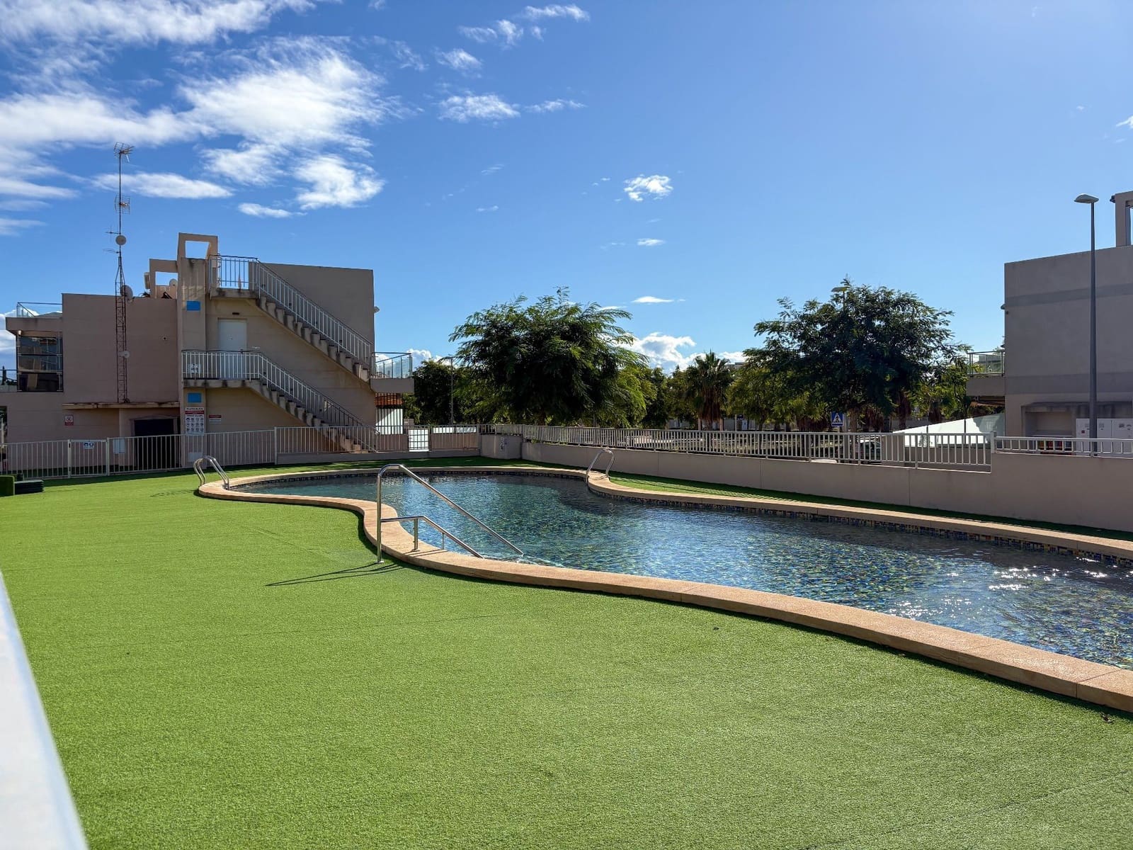 2 sypialnia Penthouse do wynajęcia w Pilar de la Horadada z basenem garażem - 780 € (Ref: 9413584)