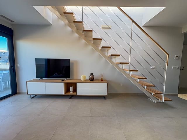 2 soverom Penthouse til leie i Orihuela Costa, Orihuela med svømmebasseng garasje - € 1 800 (Ref: 9413585)