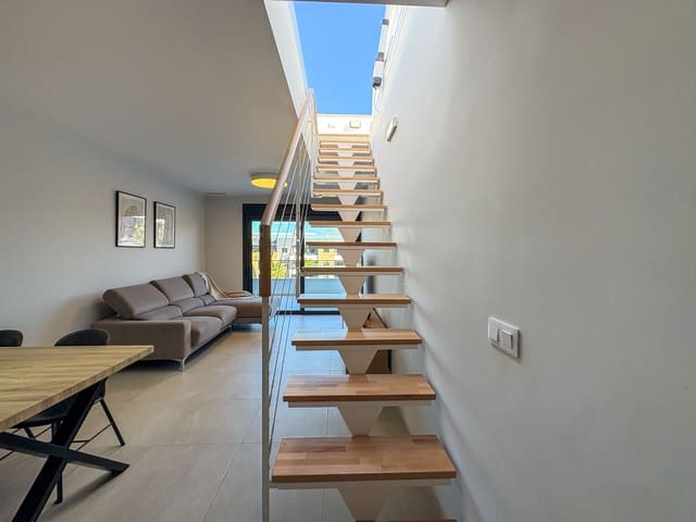 2 soverom Penthouse til leie i Orihuela Costa, Orihuela med svømmebasseng garasje - € 1 800 (Ref: 9413585)