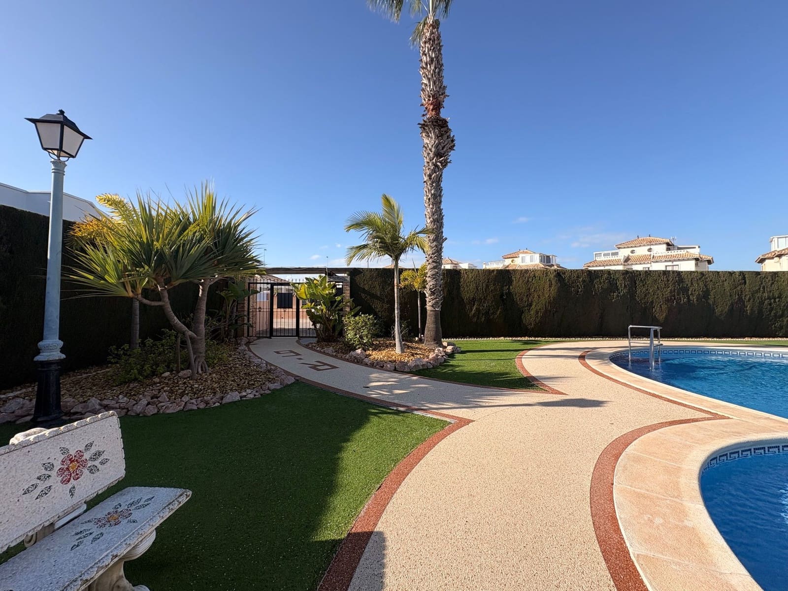 2 makuuhuone Huvila vuokrattavana paikassa Cabo Roig mukana uima-altaan 
autotalli - 1 050 € (Ref: 9413586)