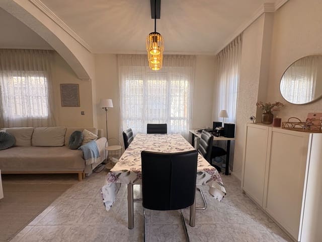 2 soverom Villa til leie i Cabo Roig, Orihuela med svømmebasseng garasje - € 1 050 (Ref: 9413586)