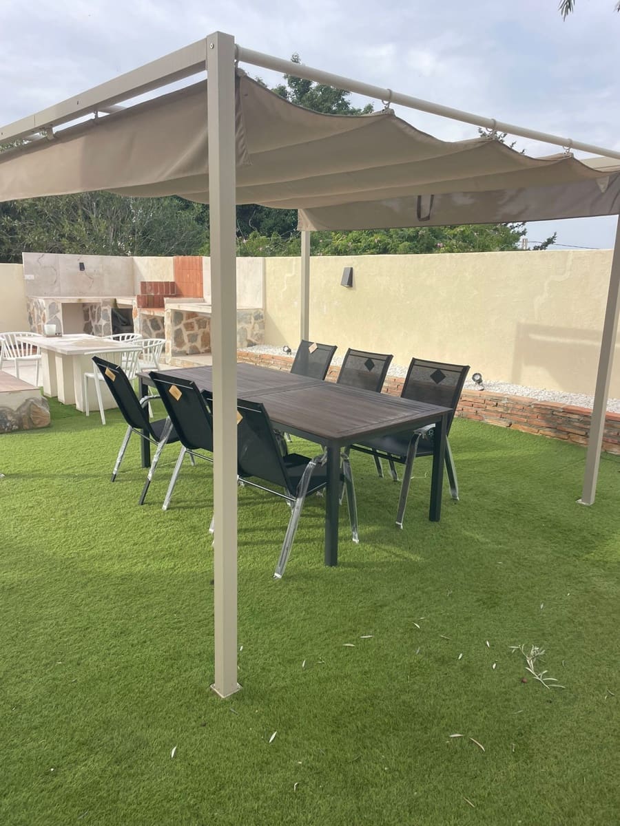 2 soverom Villa til leie i Orihuela Costa med svømmebasseng garasje - € 1 350 (Ref: 9413587)