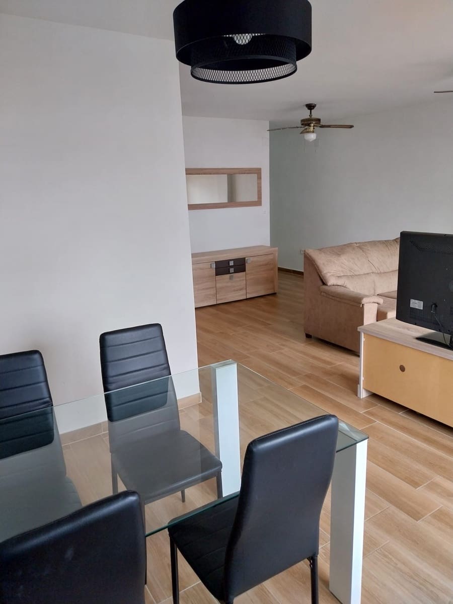 3 sypialnia Mieszkanie do wynajęcia w Torrevieja z basenem - 1 200 € (Ref: 9415398)