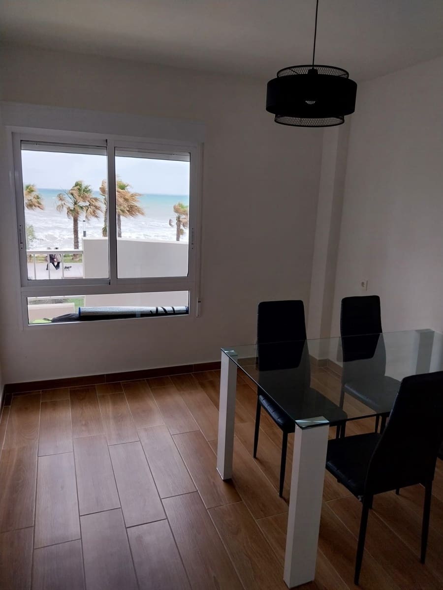 3 sypialnia Mieszkanie do wynajęcia w Torrevieja z basenem - 1 200 € (Ref: 9415398)