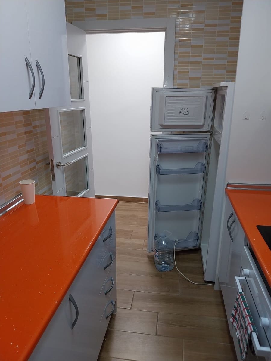 3 sypialnia Mieszkanie do wynajęcia w Torrevieja z basenem - 1 200 € (Ref: 9415398)