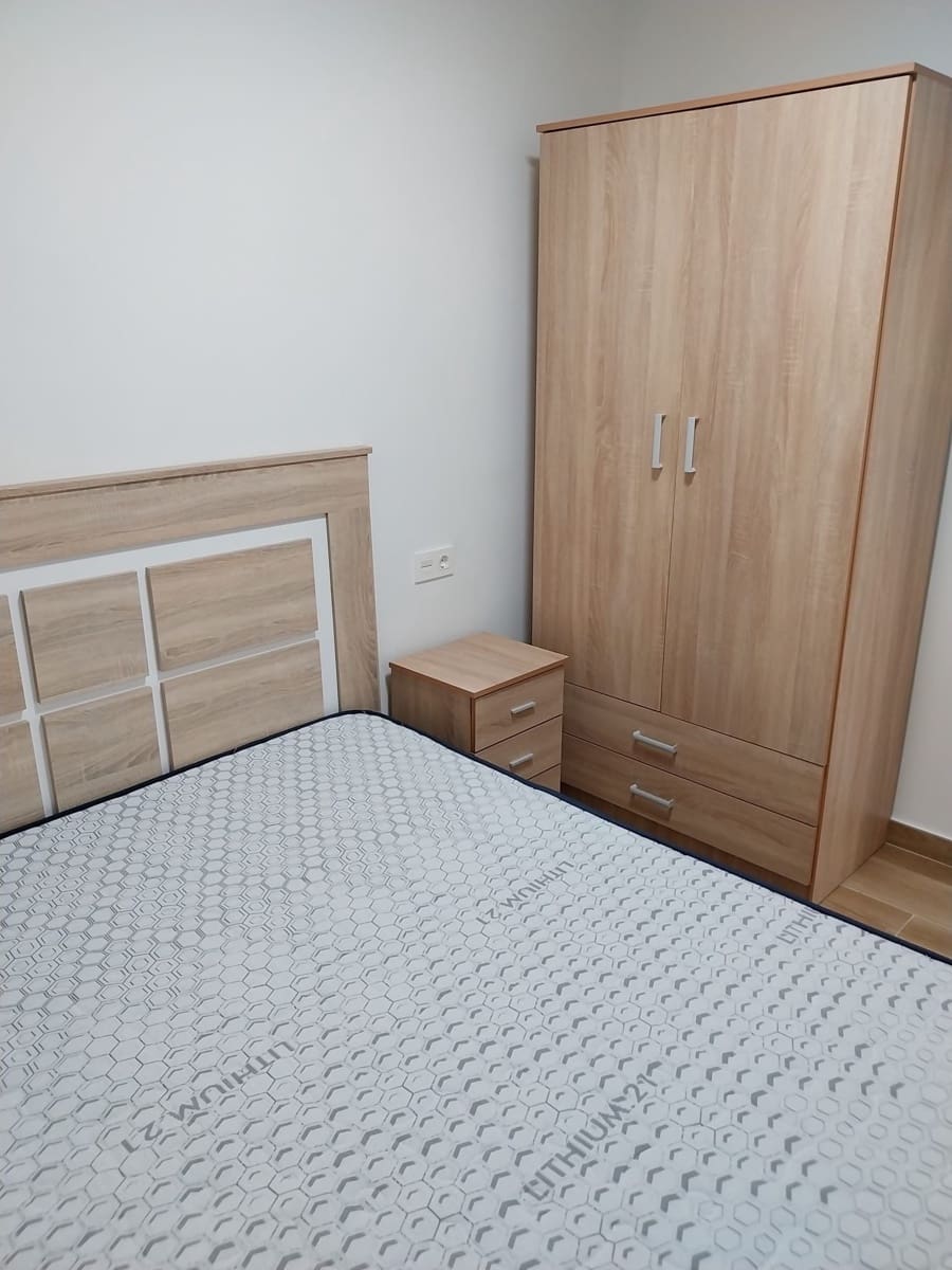 3 sypialnia Mieszkanie do wynajęcia w Torrevieja z basenem - 1 200 € (Ref: 9415398)
