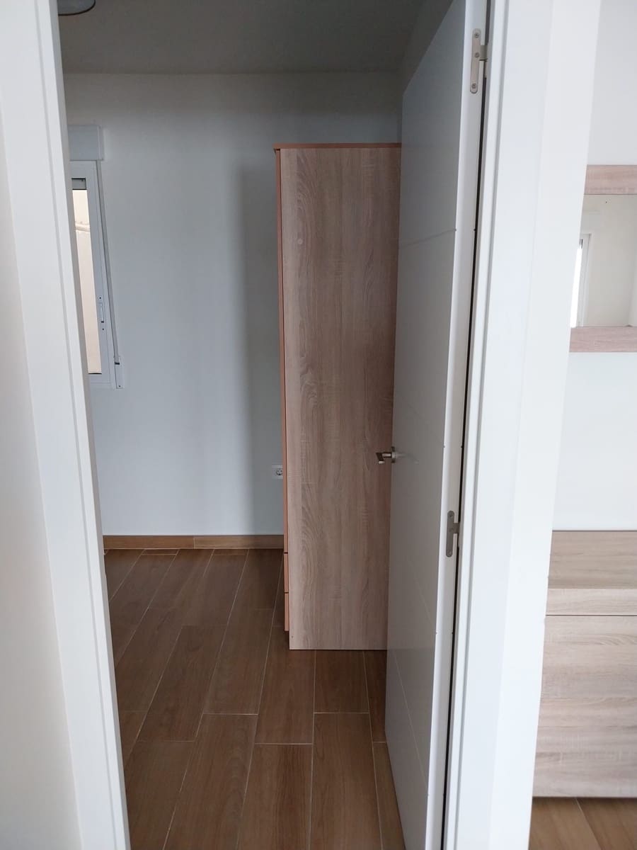 3 sypialnia Mieszkanie do wynajęcia w Torrevieja z basenem - 1 200 € (Ref: 9415398)