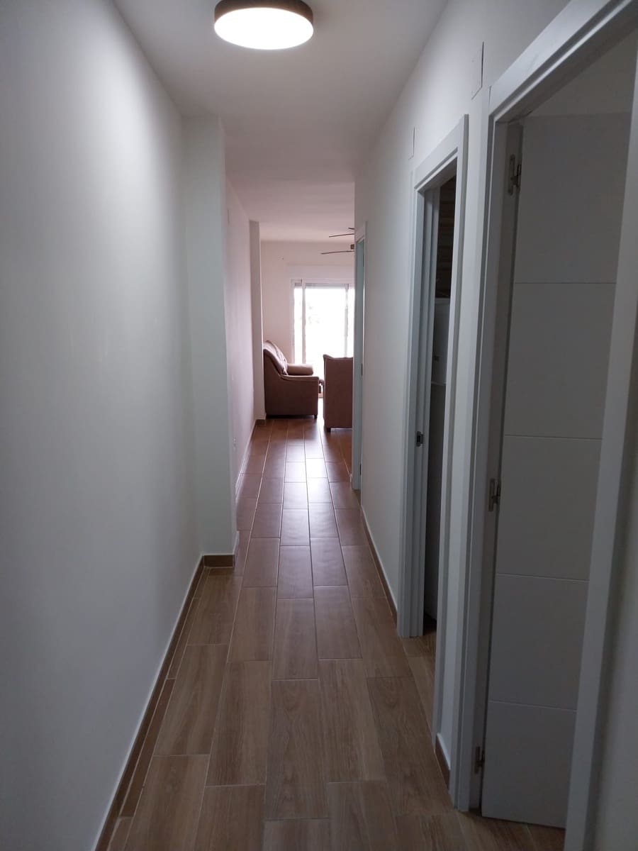 3 sypialnia Mieszkanie do wynajęcia w Torrevieja z basenem - 1 200 € (Ref: 9415398)