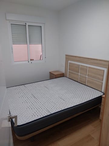 3 sypialnia Mieszkanie do wynajęcia w Torrevieja z basenem - 1 200 € (Ref: 9415398)