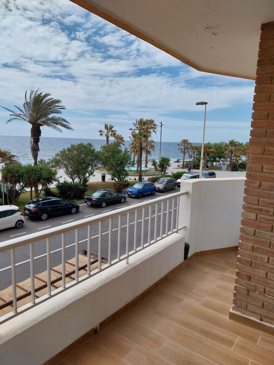 3 sypialnia Mieszkanie do wynajęcia w Torrevieja z basenem - 1 200 € (Ref: 9415398)