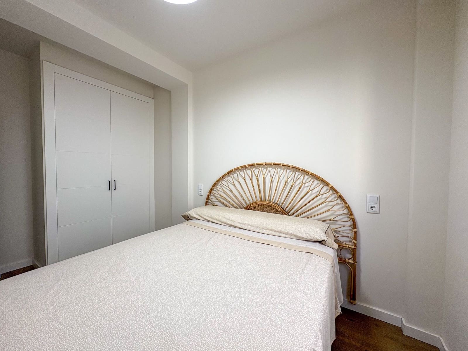 2 soverom Leilighet til leie i Torrevieja - € 850 (Ref: 9418946)