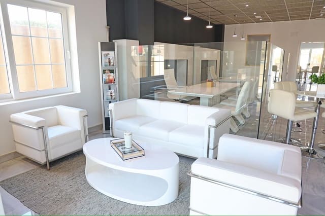 Commerciale da affittare in Guardamar del Segura - 1.400 € (Rif: 9421838)