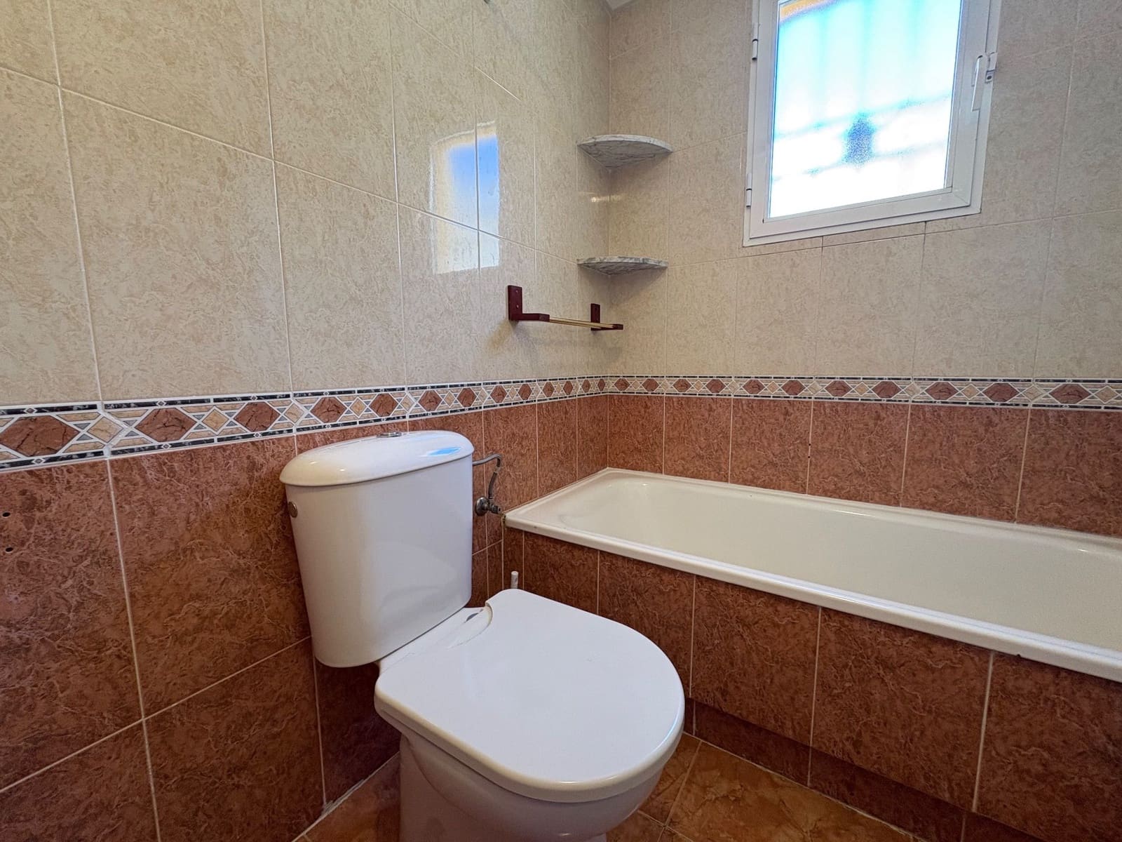 2 bedroom Bungalow for rent in Algorfa with pool garage - € 650 (Ref: 9424265)