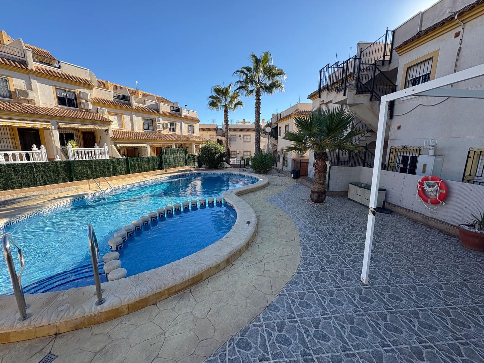 2 bedroom Bungalow for rent in Algorfa with pool garage - € 650 (Ref: 9424265)