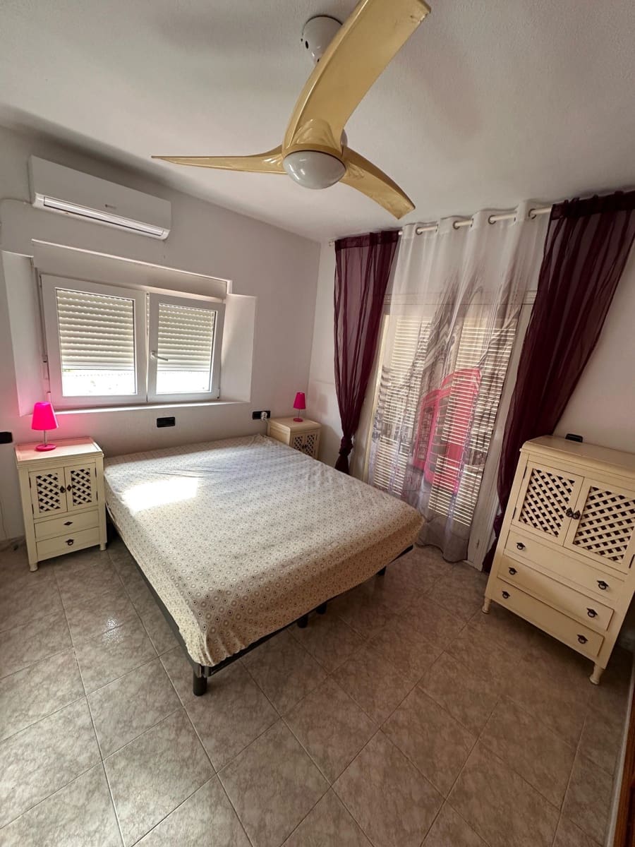 3 quarto Moradia para arrendar em Orihuela Costa com piscina garagem - 900 € (Ref: 9430767)