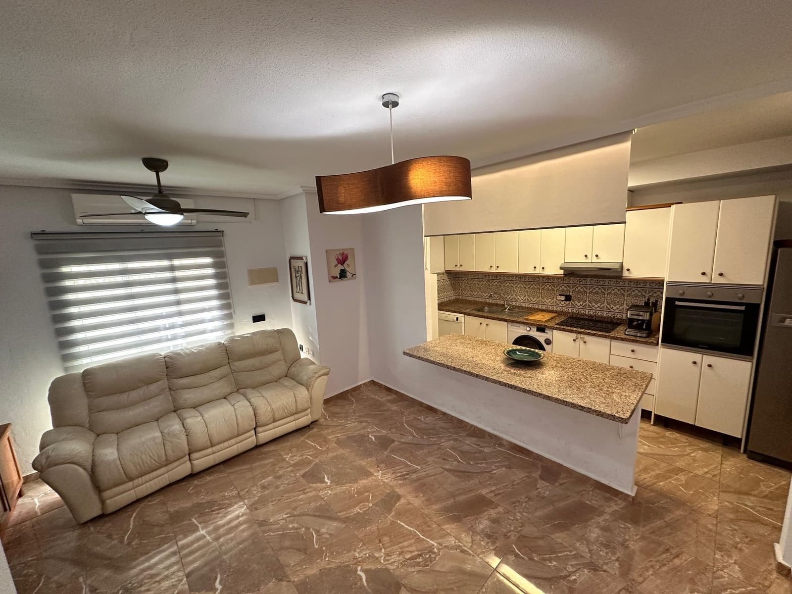 3 quarto Moradia para arrendar em Orihuela Costa com piscina garagem - 900 € (Ref: 9430767)