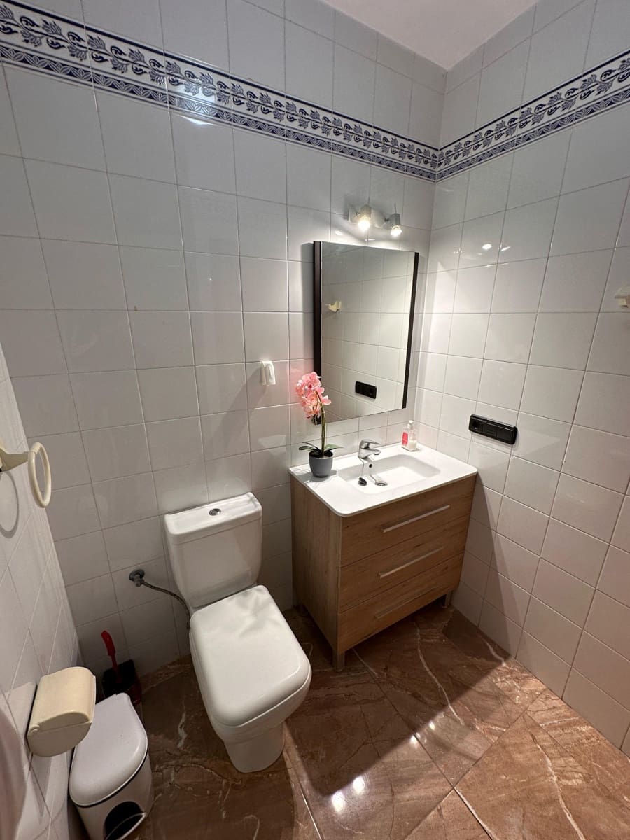 3 quarto Moradia para arrendar em Orihuela Costa com piscina garagem - 900 € (Ref: 9430767)