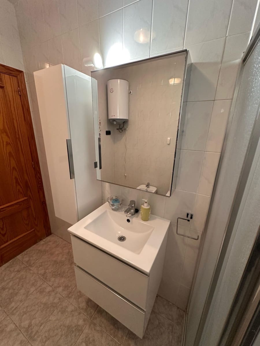 3 quarto Moradia para arrendar em Orihuela Costa com piscina garagem - 900 € (Ref: 9430767)