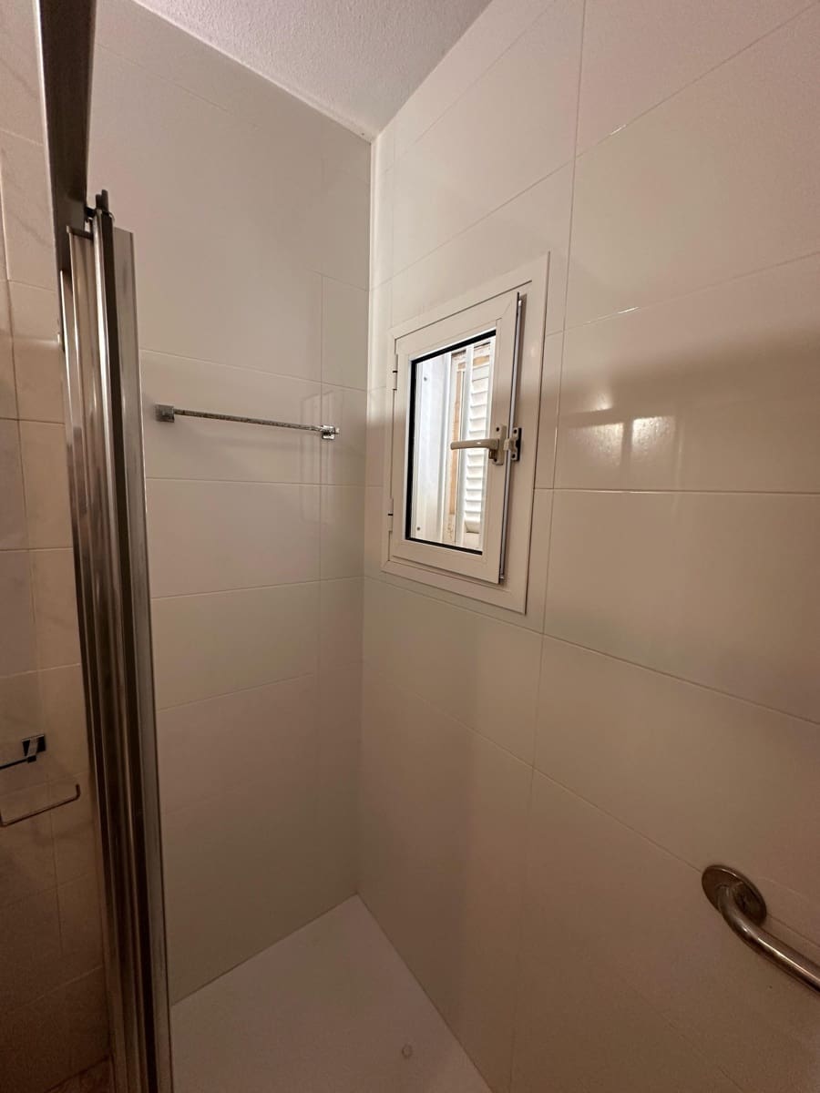 3 quarto Moradia para arrendar em Orihuela Costa com piscina garagem - 900 € (Ref: 9430767)
