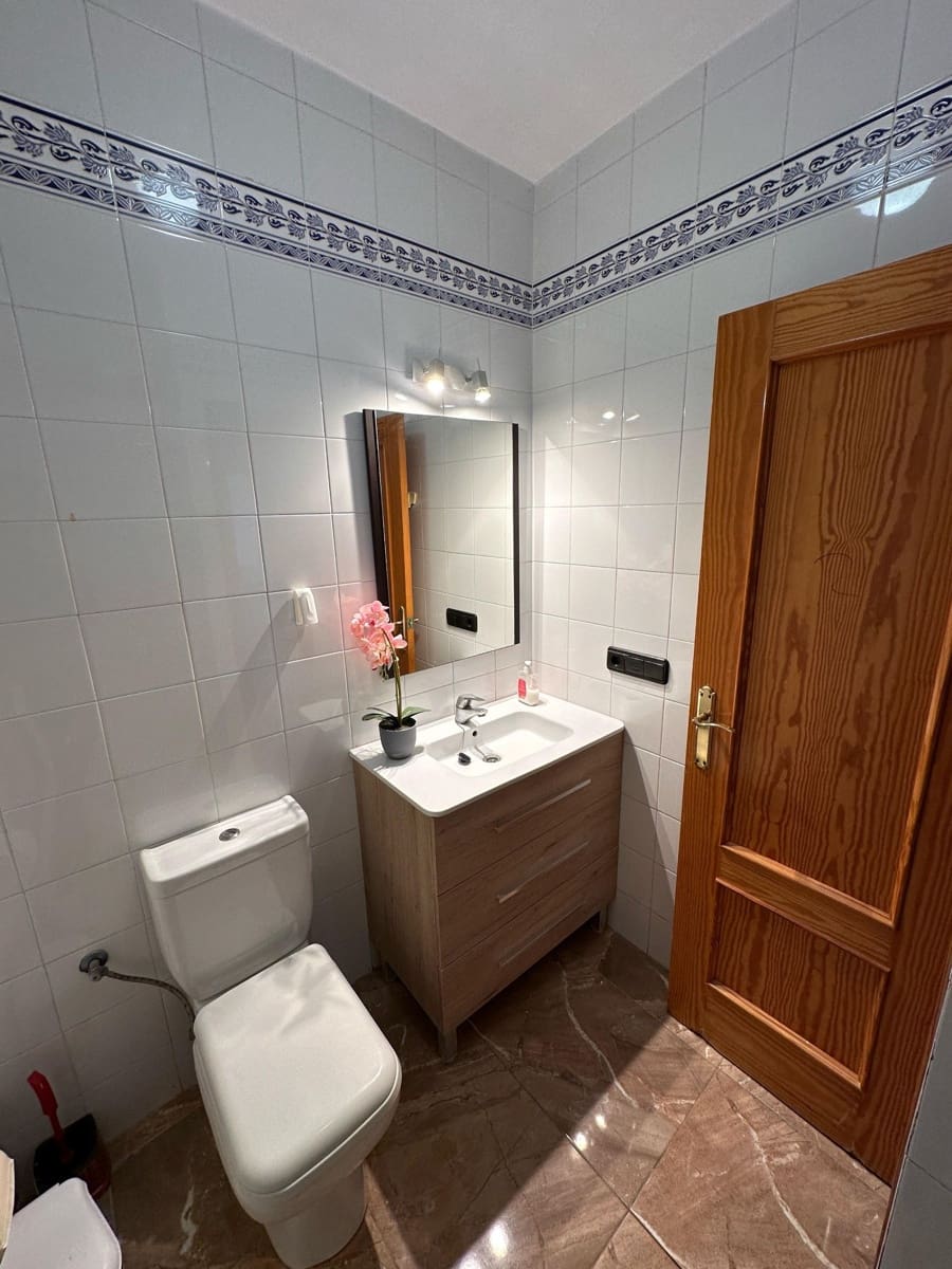 3 quarto Moradia para arrendar em Orihuela Costa com piscina garagem - 900 € (Ref: 9430767)