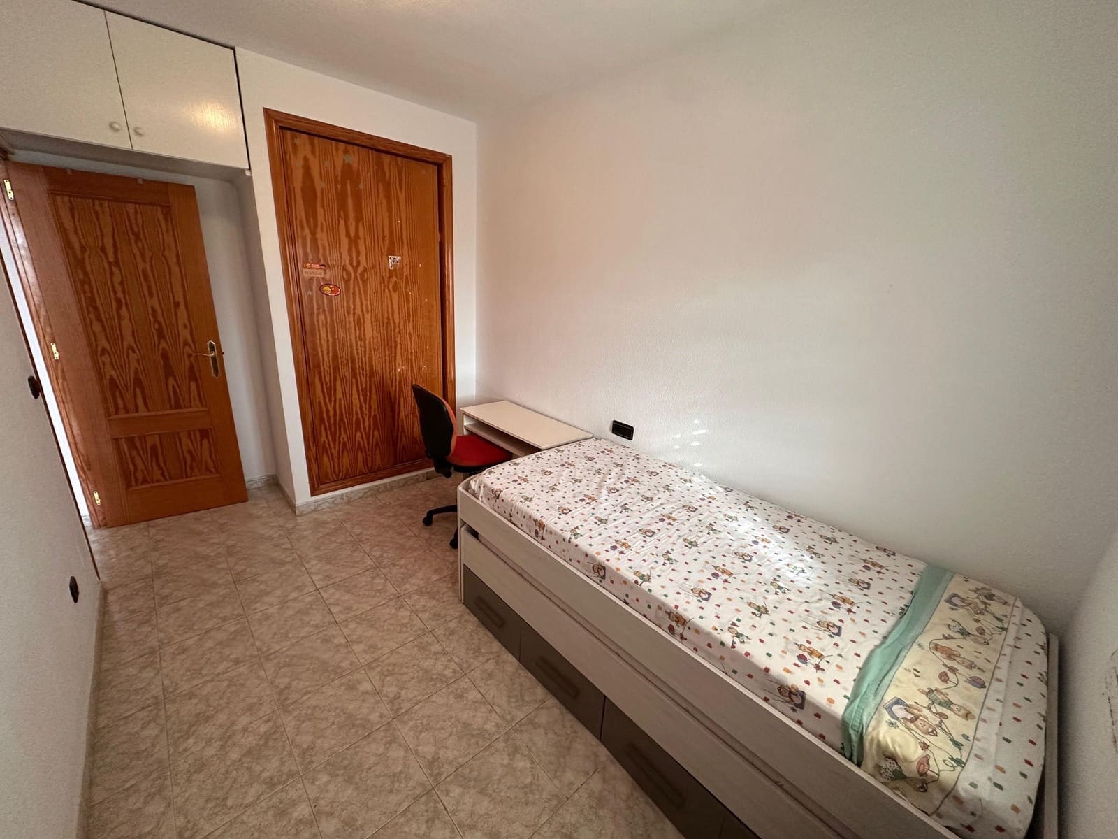 3 quarto Moradia para arrendar em Orihuela Costa com piscina garagem - 900 € (Ref: 9430767)