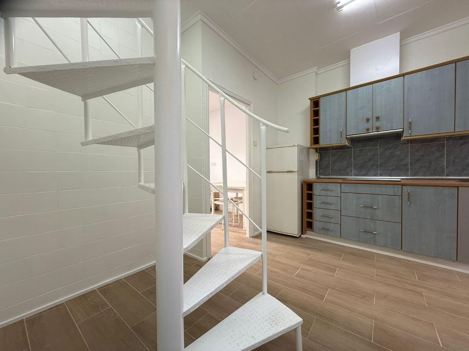 1 quarto Casa em Banda para arrendar em Torrevieja - 700 € (Ref: 9430768)